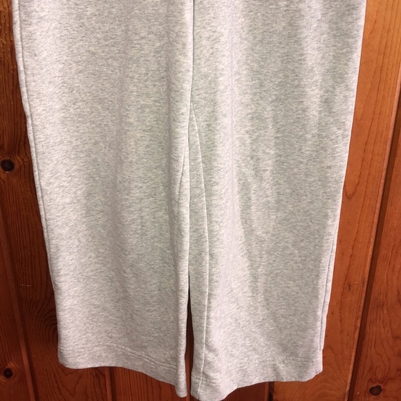 Nike High Rise Wide Leg Athleisure Pants Rally Sport Casual Sneaker Pants XS​​ - Picture 4 of 9